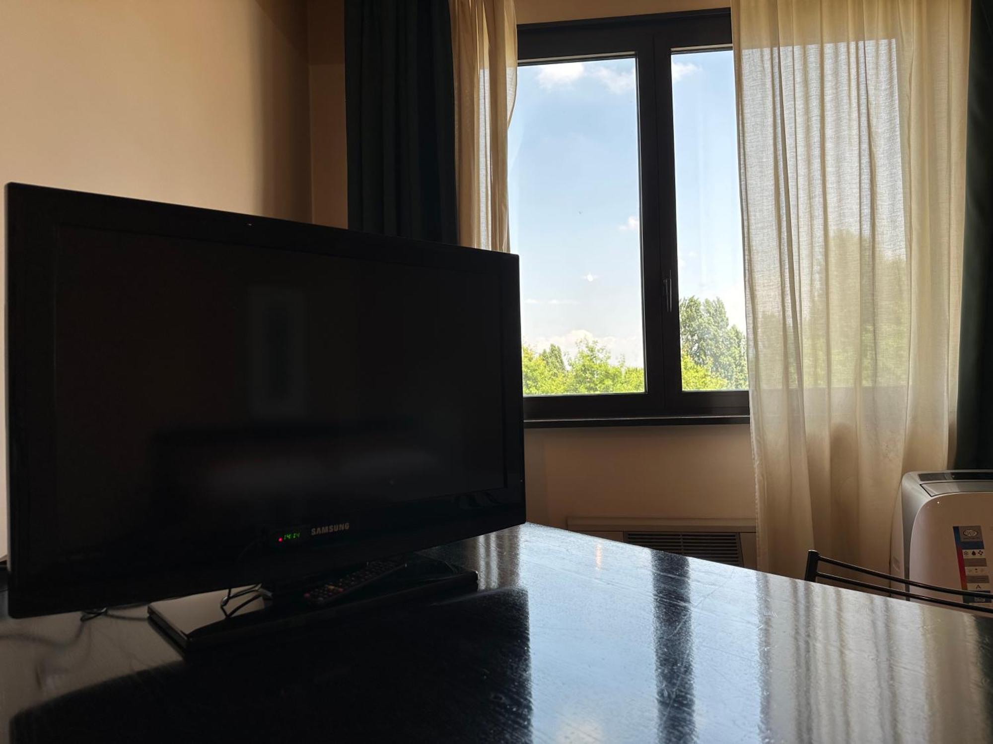 Hotel Griselda Салуццо Экстерьер фото